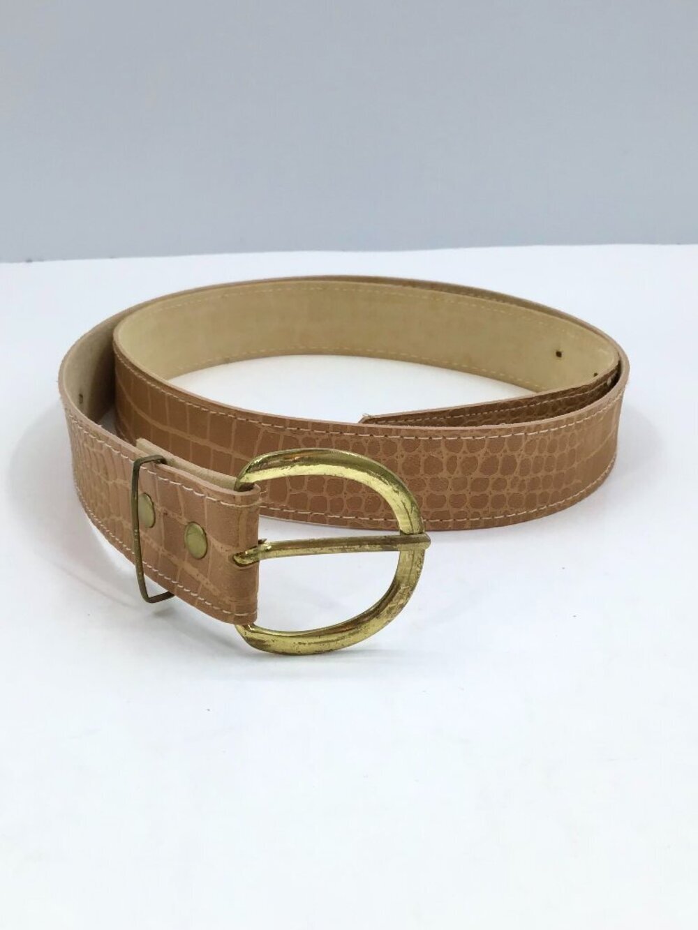 Vintage 1980s Women's Faux Crocskin Snakeskin Belt Vegan Leather Sz 16 18 Tan